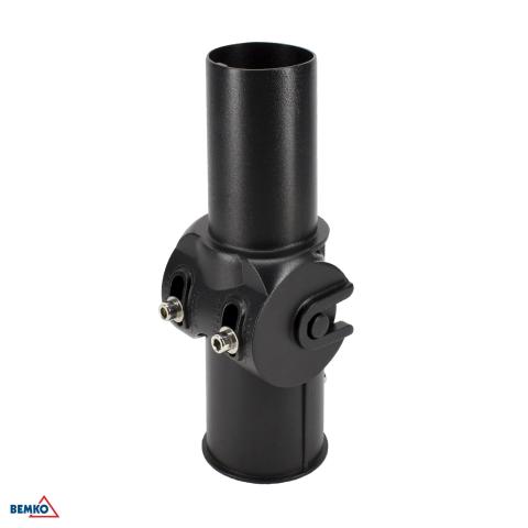 STAFFA REGOLABILE  DI ILLUMINAZIONE CON STAFFA DA 60 mm SU PALO NERO DA 60 mm