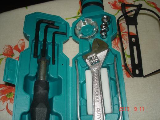 SET PORTA CHIAVI RIPARA  RIPARAZIONE BICI BICICLETTA UTENSILI SMONTA RUOTA