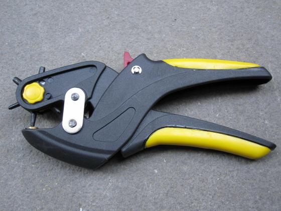 PINZA FUSTELLATRICE FUSTELLA FORA BUCA CINTURA BORSA TESTA ROTANTE PROFES.
