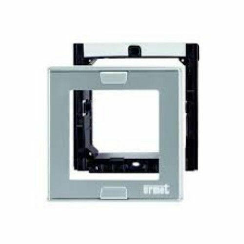 URMET 1148/61 CORNICE CON TELAIO 1 MODULO PER NUOVA SINTHESI